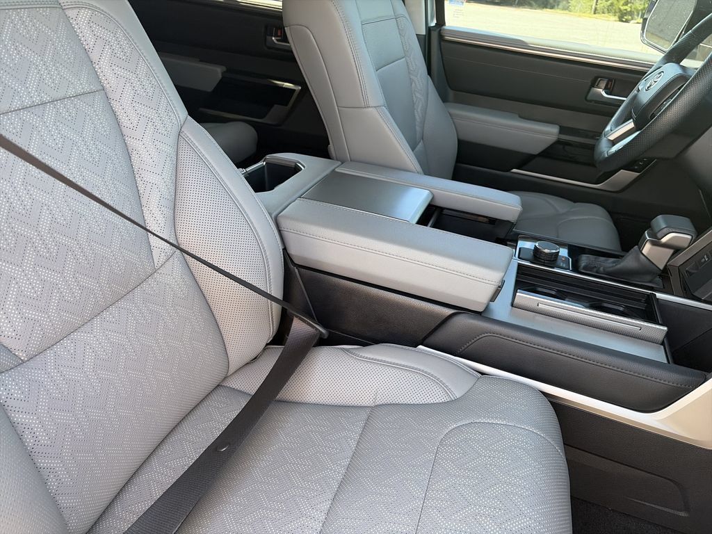 Used 2024 Toyota Sequoia Limited RWD image 33