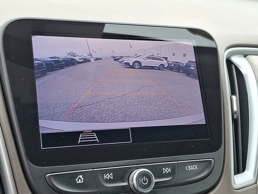 Used 2022 Chevrolet Malibu LS image 5