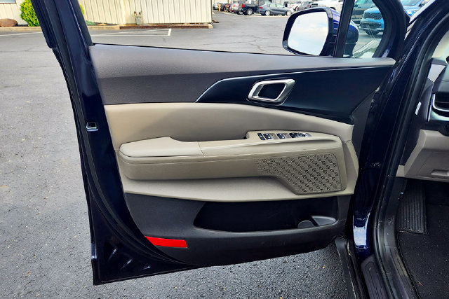 Used 2026 Kia Carnival FWD image 15