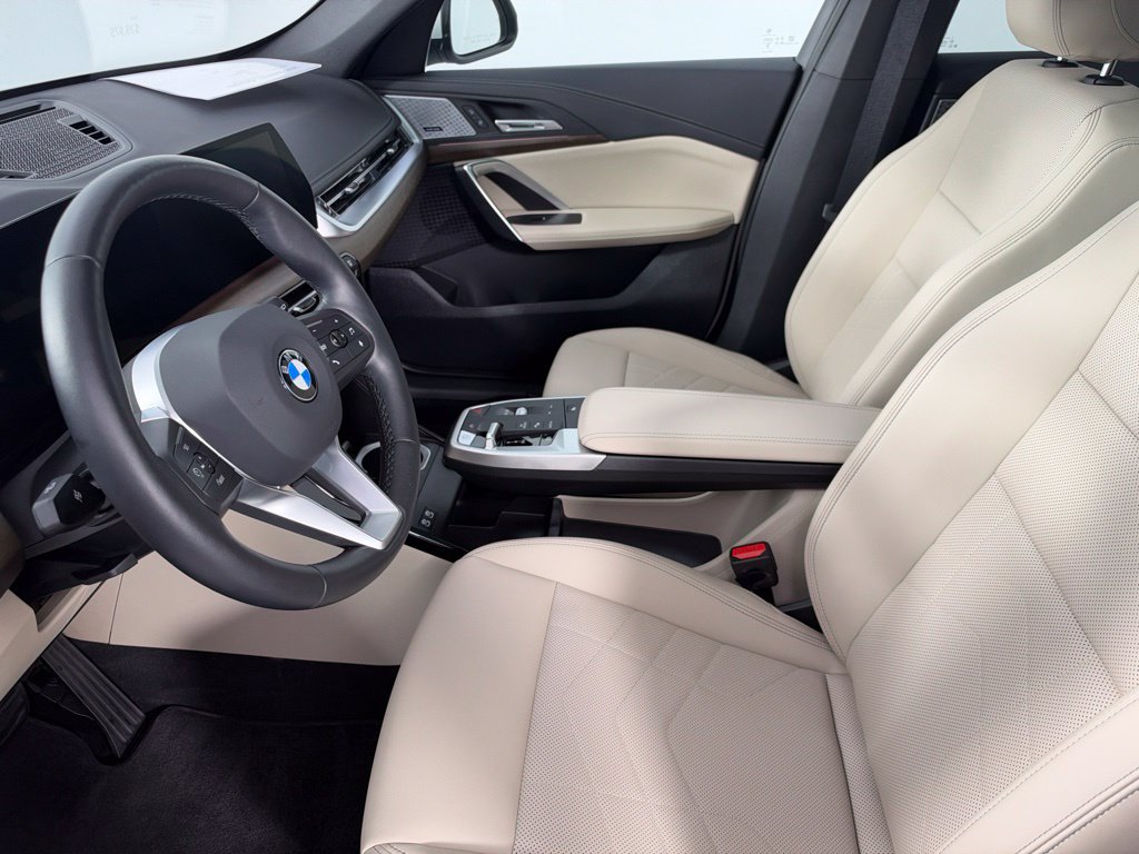 Certified 2025 BMW X1 xDrive28i w/ Premium Package AWD/4WD image 12