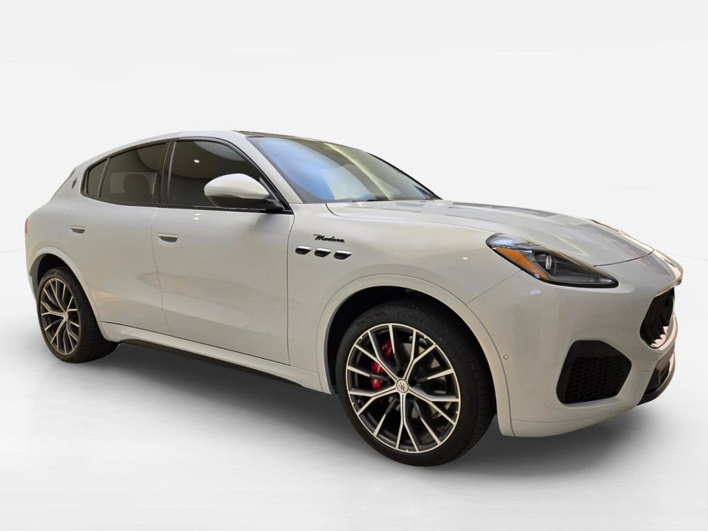 Certified 2023 Maserati Grecale Modena AWD/4WD image 3