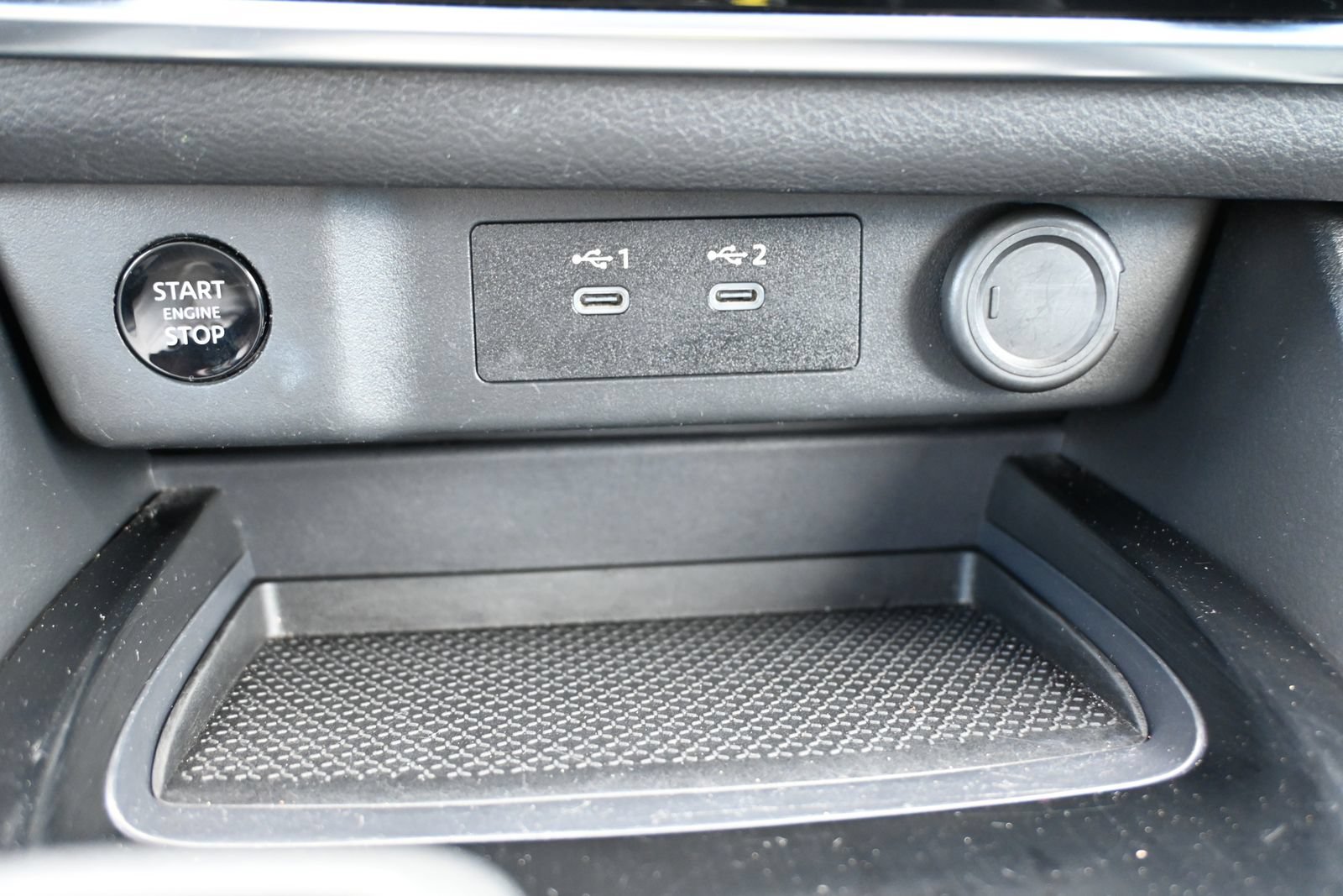 Used 2024 Nissan Rogue S AWD/4WD image 21