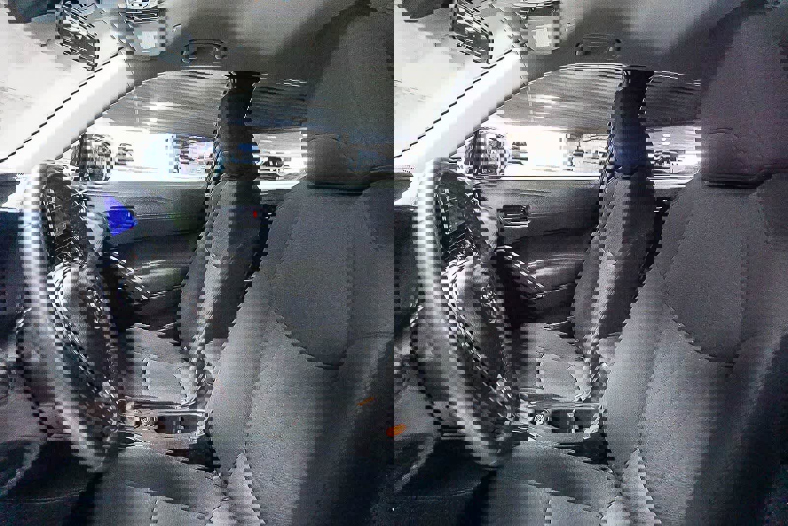 Certified 2025 Toyota Corolla Cross LE FWD image 19