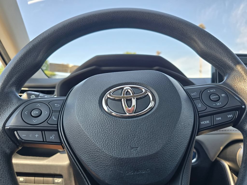 Certified 2022 Toyota RAV4 XLE w/ Convenience Package AWD/4WD image 27