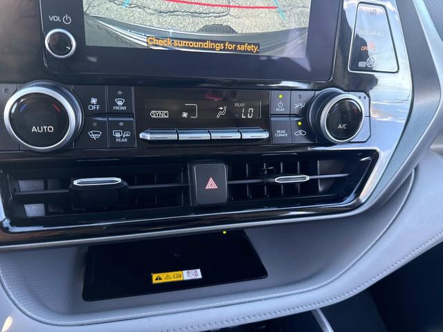 Used 2023 Toyota Highlander XLE image 28