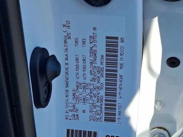 Used 2023 Toyota Tacoma TRD Sport w/ Technology Package AWD/4WD image 31