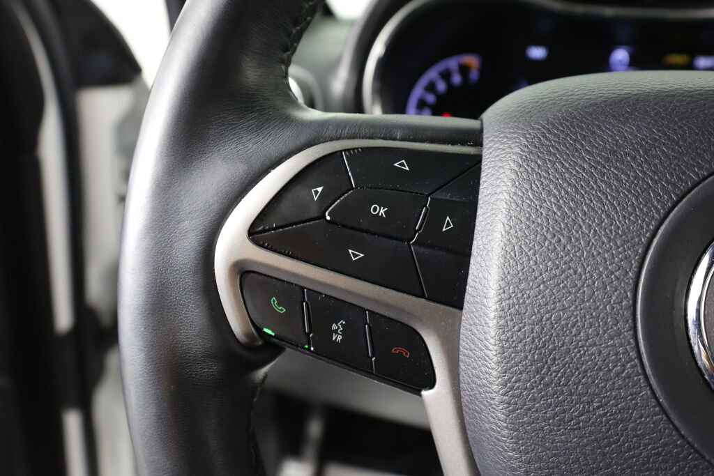 Used 2019 Jeep Grand Cherokee Overland image 35