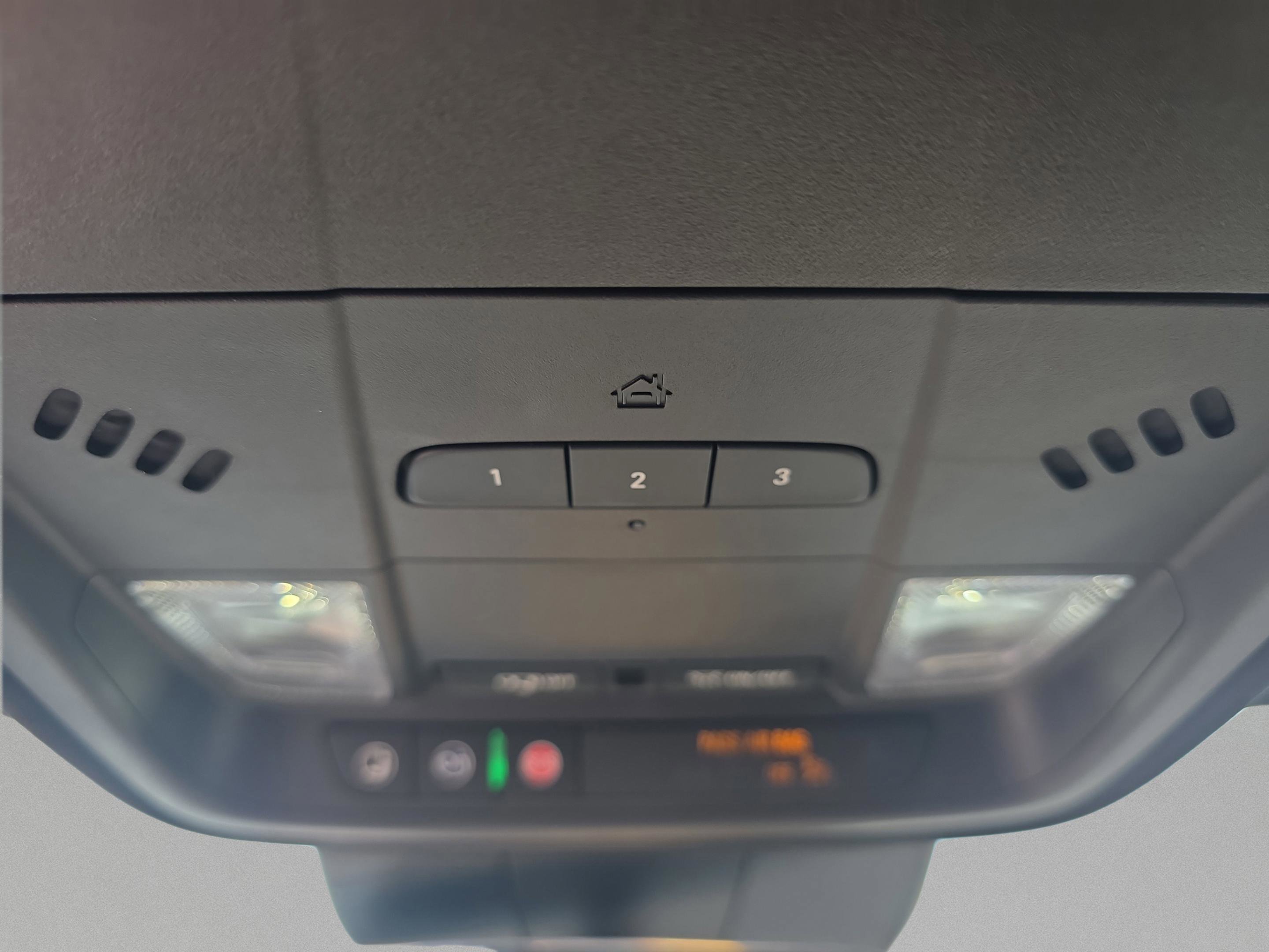 Used 2025 Cadillac XT4 Premium Luxury w/ Cold Weather Package FWD image 26