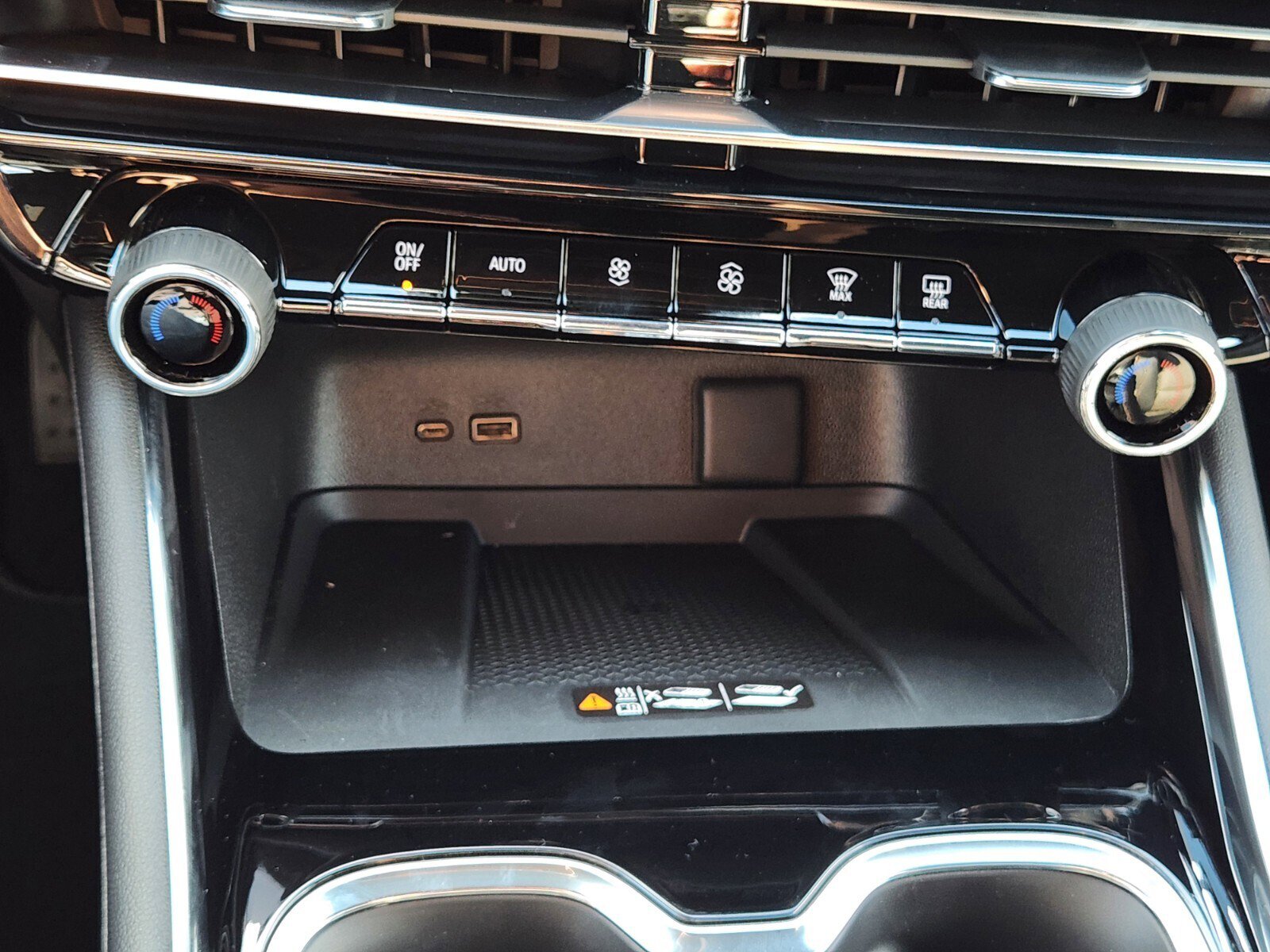 New 2026 Chevrolet Traverse High Country image 15