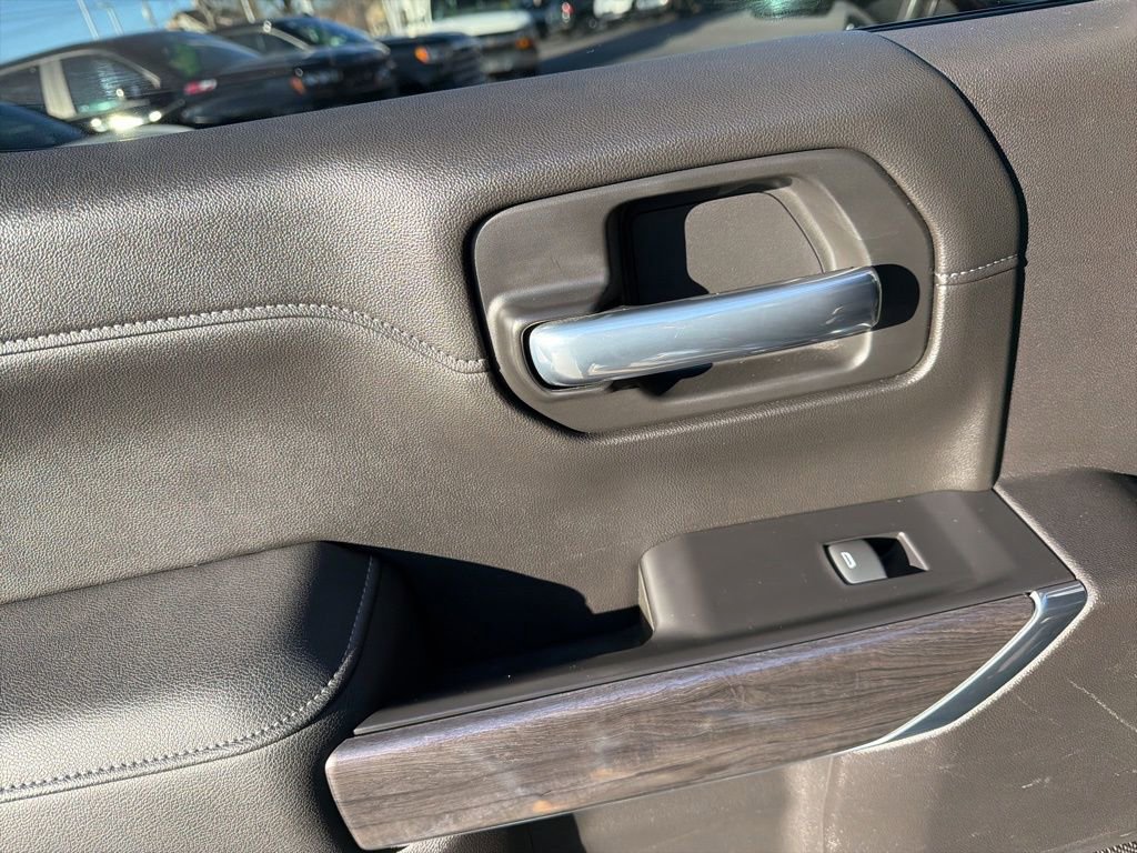 Certified 2021 Chevrolet Silverado 1500 LTZ w/ Technology Package image 40