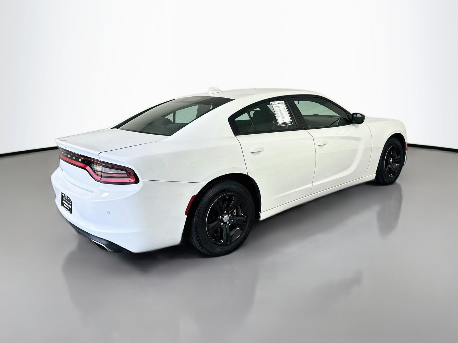 Used 2023 Dodge Charger SXT RWD image 7