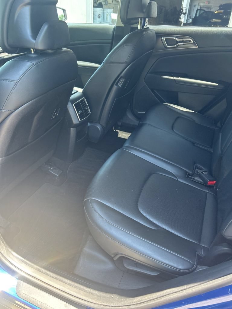 Used 2023 Kia Sportage EX FWD image 17