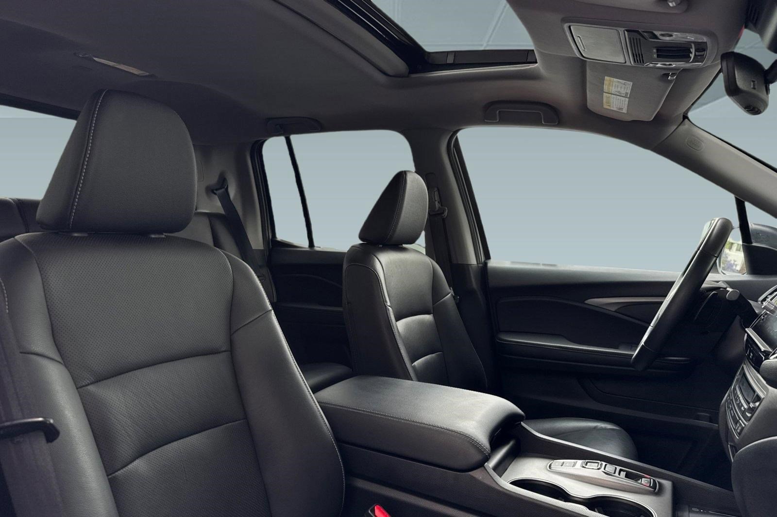 Used 2025 Honda Ridgeline RTL image 14