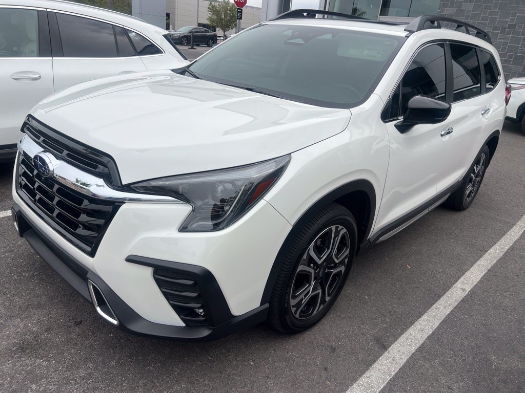 Used 2024 Subaru Ascent Touring AWD/4WD image 2