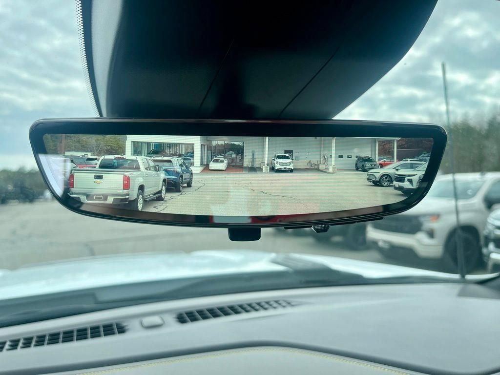 Certified 2025 Chevrolet Silverado 2500 ZR2 w/ Technology Package AWD/4WD image 25
