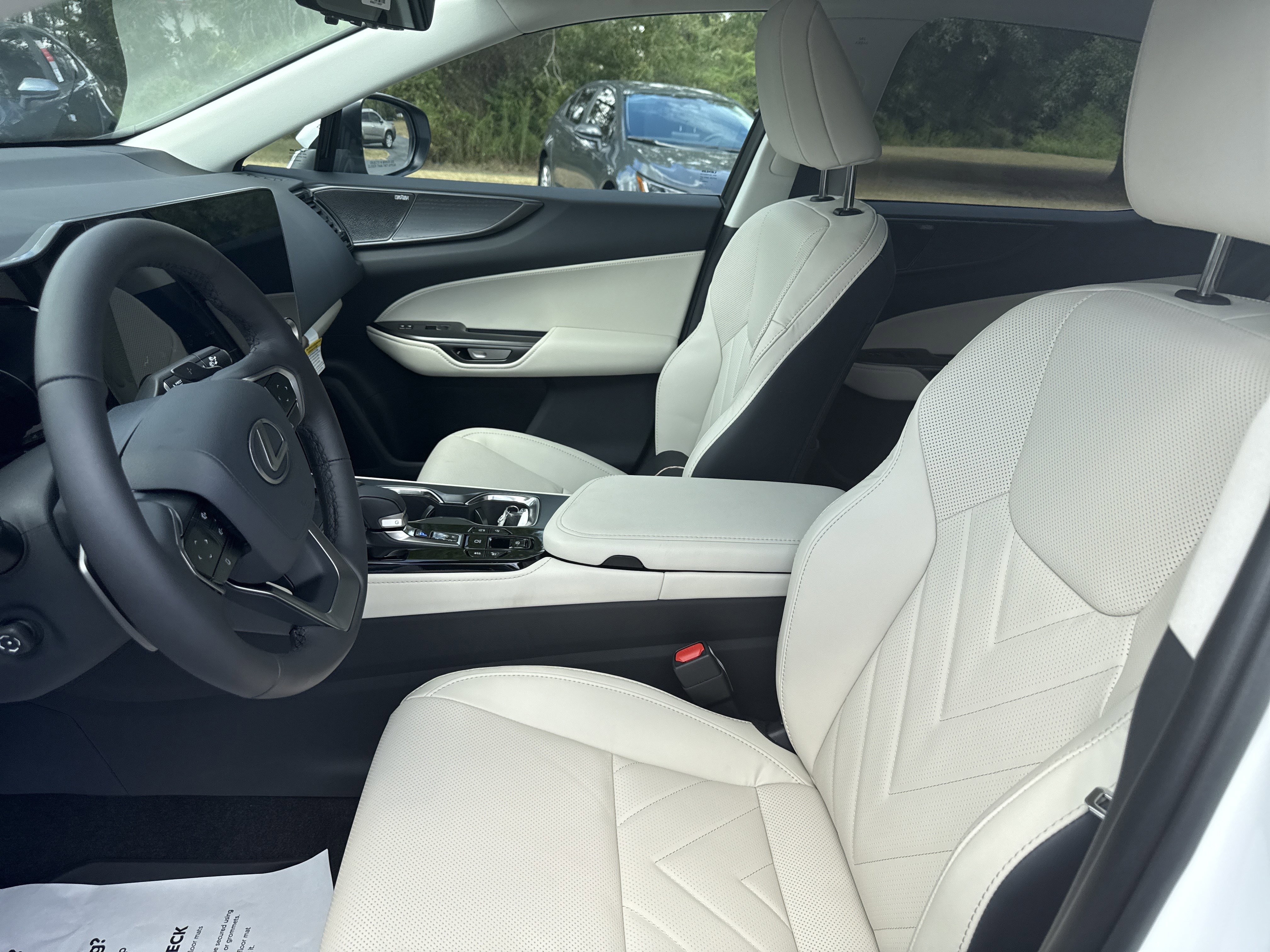 Used 2026 Lexus NX 350 AWD w/ Luxury Package image 13