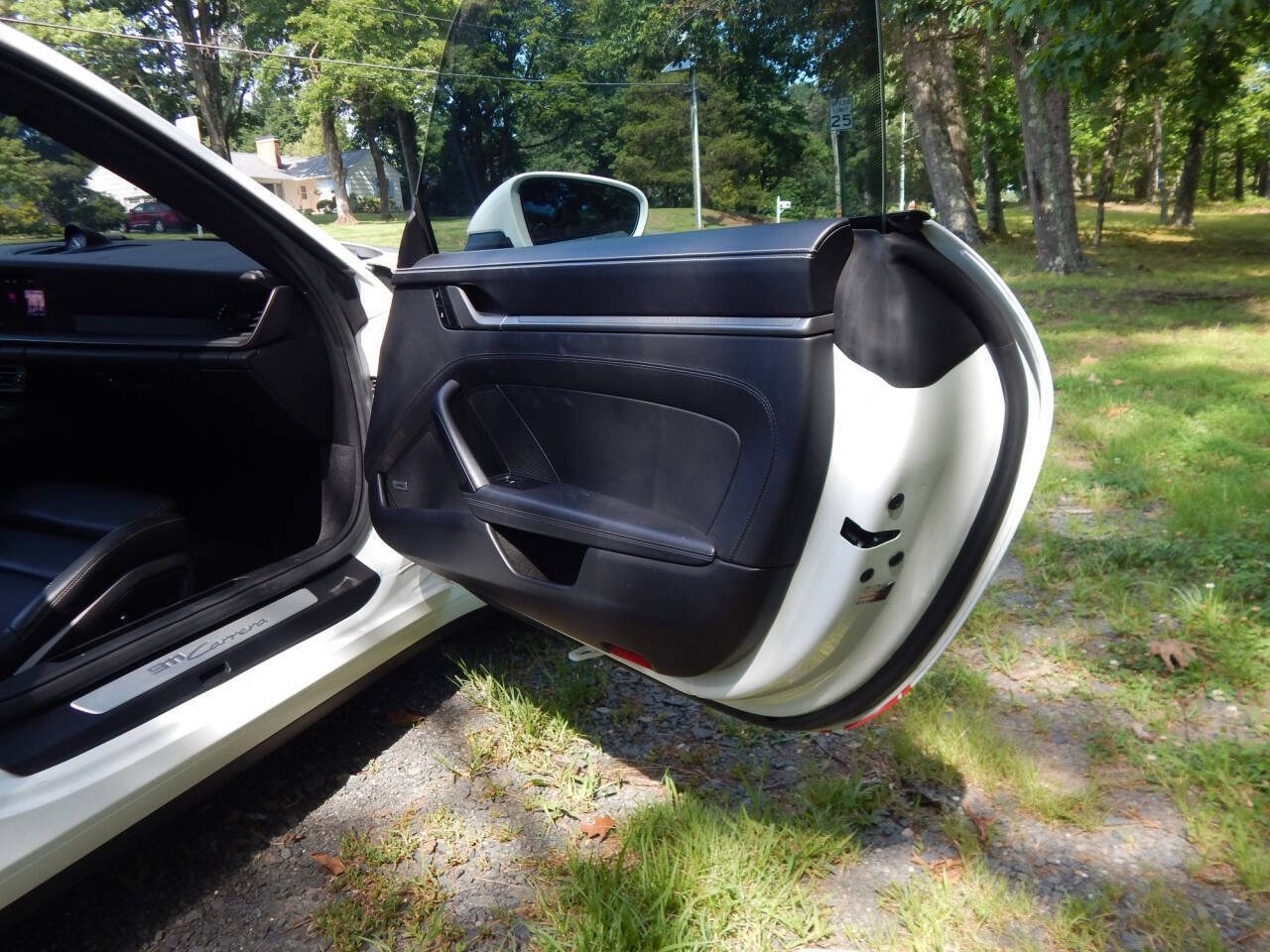 Used 2020 Porsche 911 Carrera image 11
