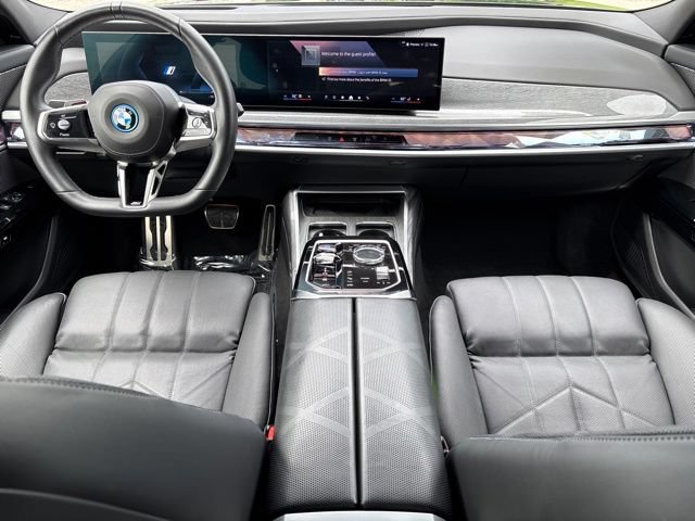 Certified 2024 BMW i7 eDrive50 w/ M Sport Package RWD image 17