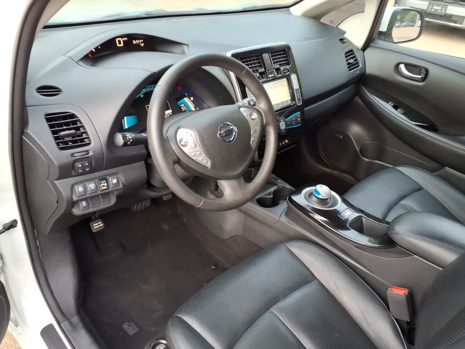 Used 2017 Nissan Leaf SL w/ Premium Package FWD image 13