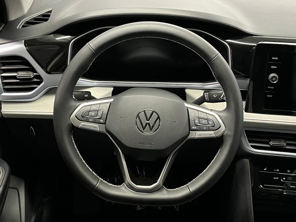 New 2026 Volkswagen Taos SE AWD/4WD image 7