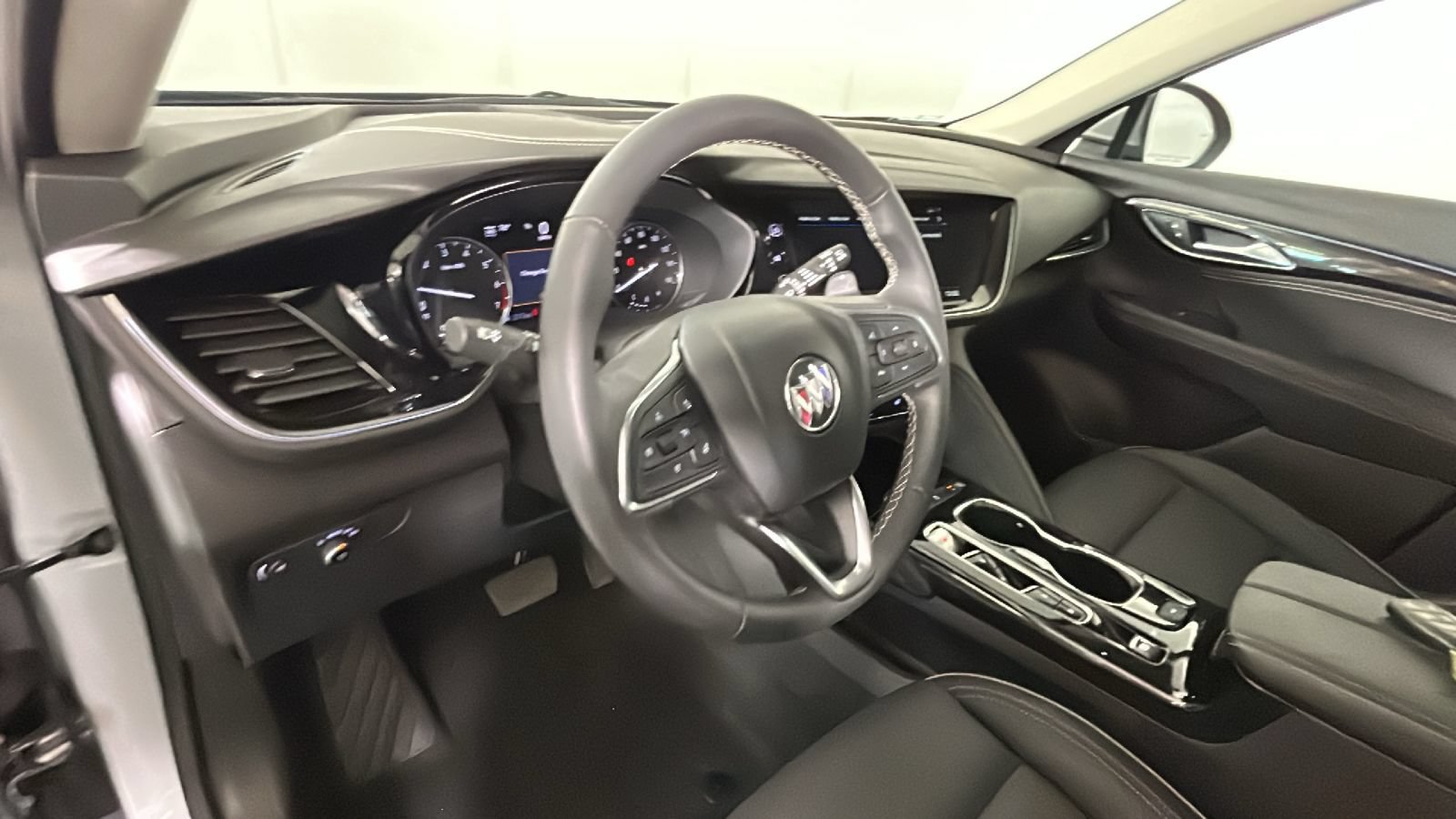 Used 2023 Buick Envision Essence AWD/4WD image 16