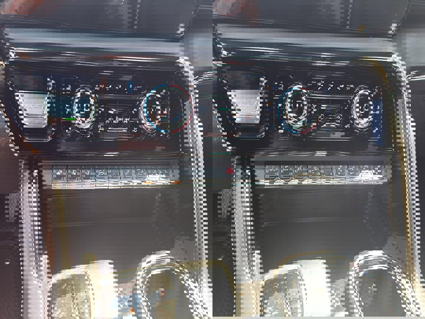 Used 2024 GMC Sierra 1500 AT4X image 24