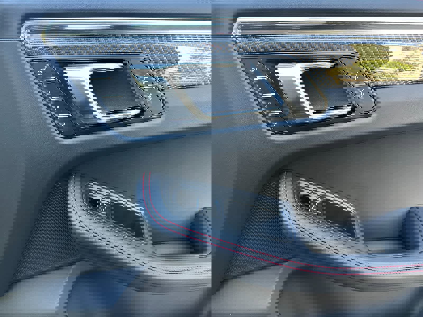 New 2026 Porsche Macan GTS image 19