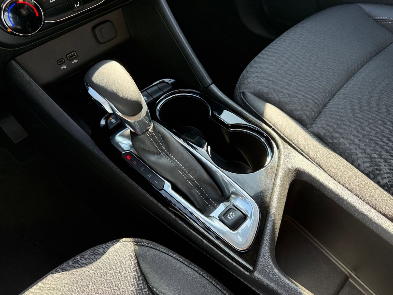 Used 2025 Buick Encore GX Preferred image 41