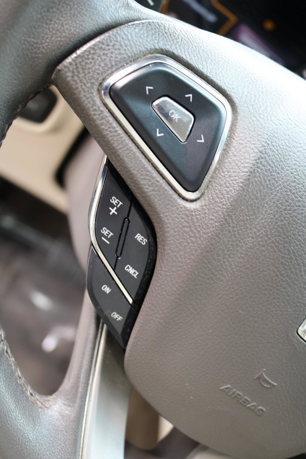 Used 2016 Lincoln MKZ image 22