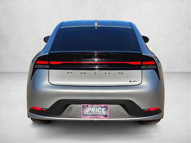Used 2024 Toyota Prius LE FWD image 7