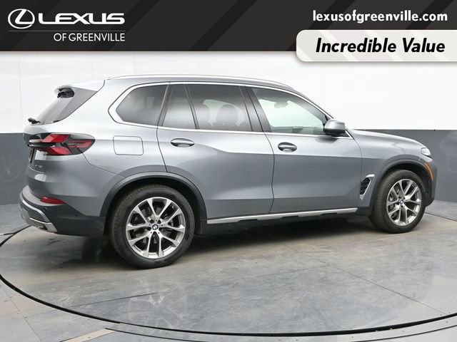 Used 2024 BMW X5 xDrive40i w/ Parking Assistance Package image 8