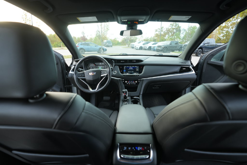 Used 2024 Cadillac XT6 Luxury AWD/4WD image 27