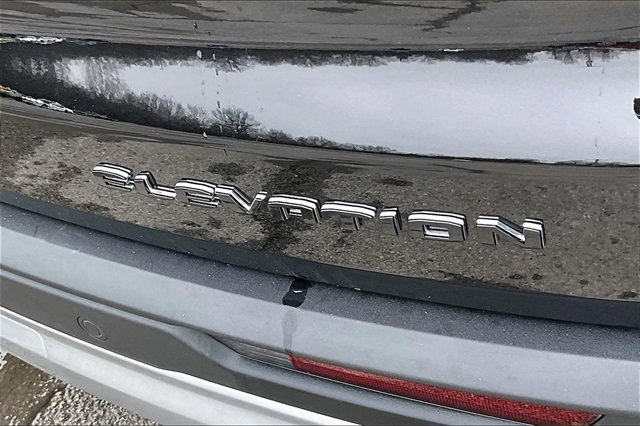 Used 2025 GMC Acadia Elevation image 24