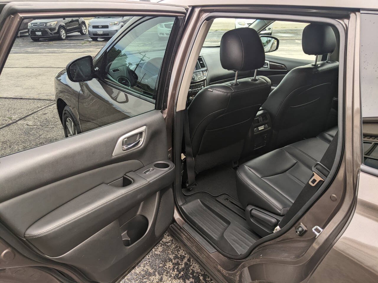 Used 2015 Nissan Pathfinder SL w/ SL Premium Package FWD image 11