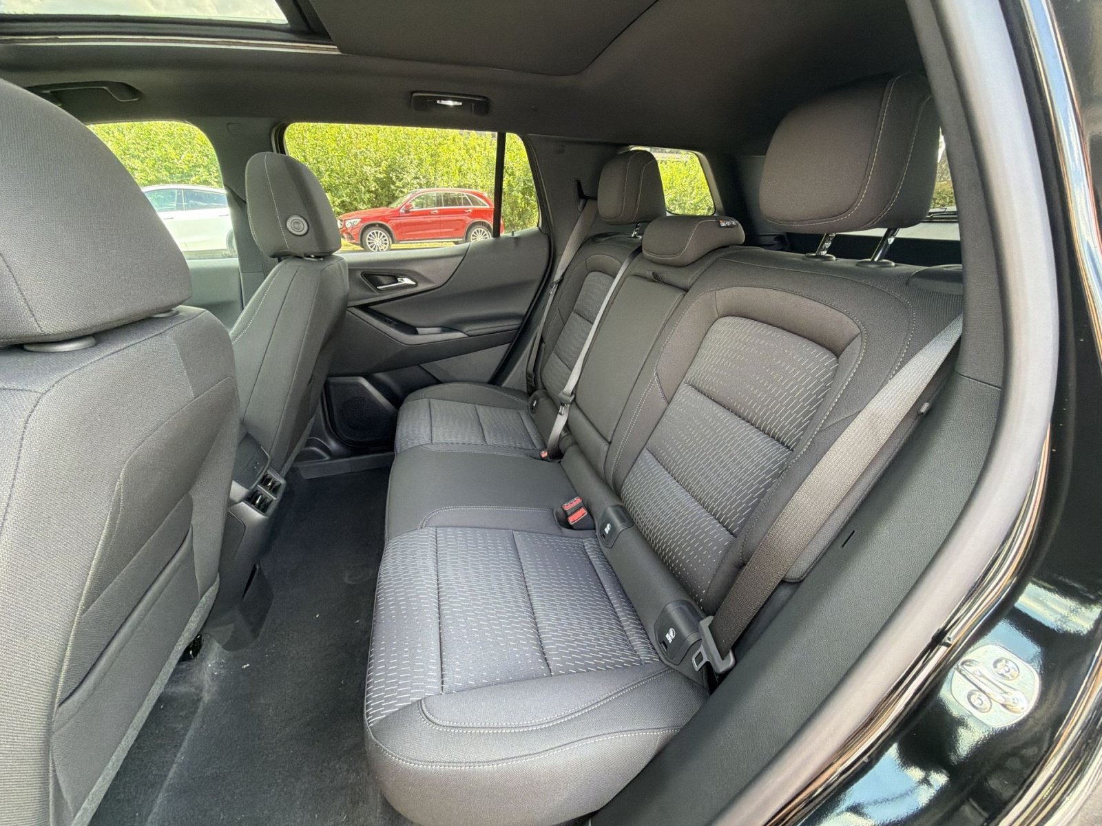New 2027 Chevrolet Equinox LT w/ Safety and Technology Package AWD/4WD image 25