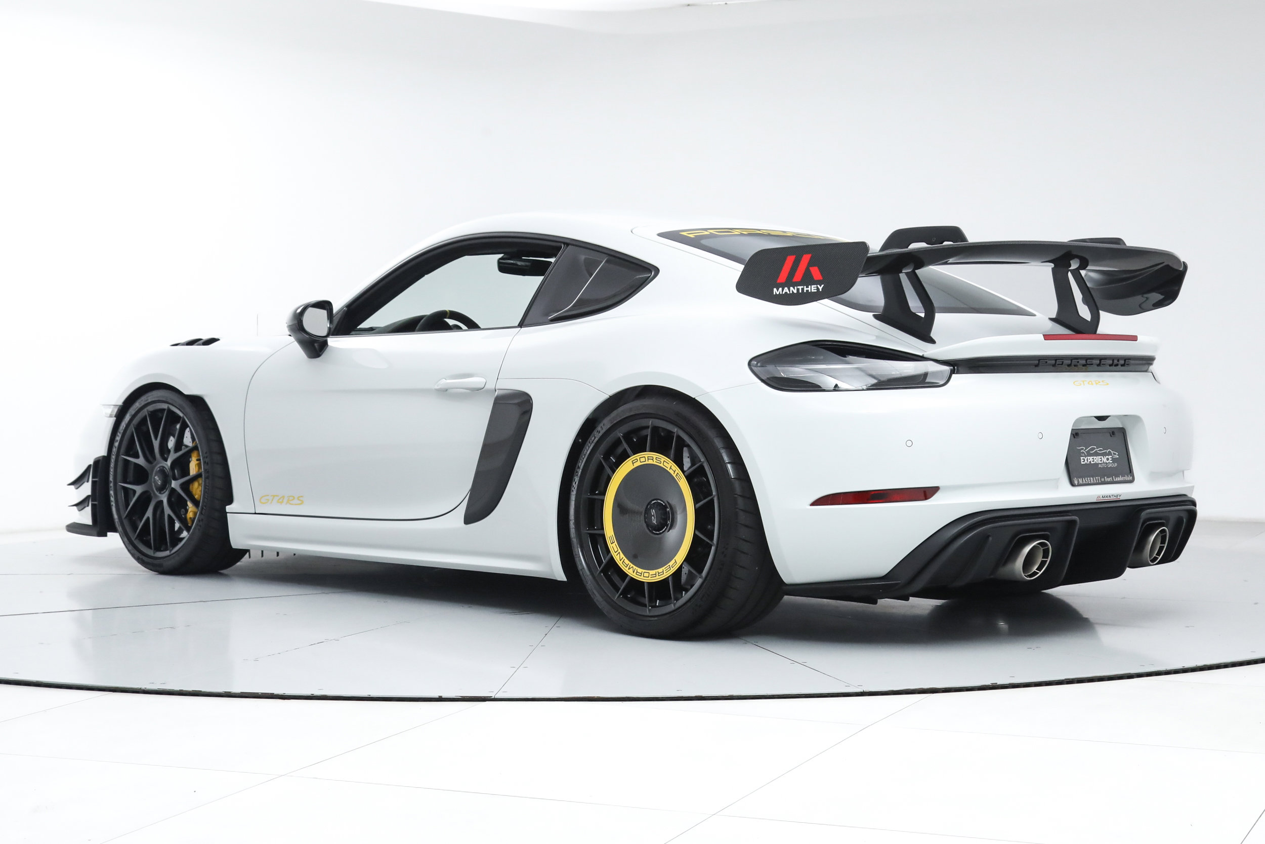 Used 2025 Porsche 718 Cayman GT4 RS RWD image 3