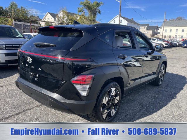 Used 2024 Hyundai Kona SEL w/ Convenience Package FWD image 6