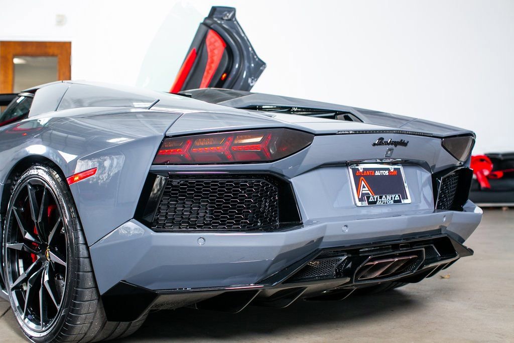 Used 2013 Lamborghini Aventador LP 700-4 image 25