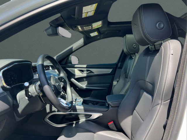 Used 2025 Jaguar F-PACE R-Dynamic S image 14