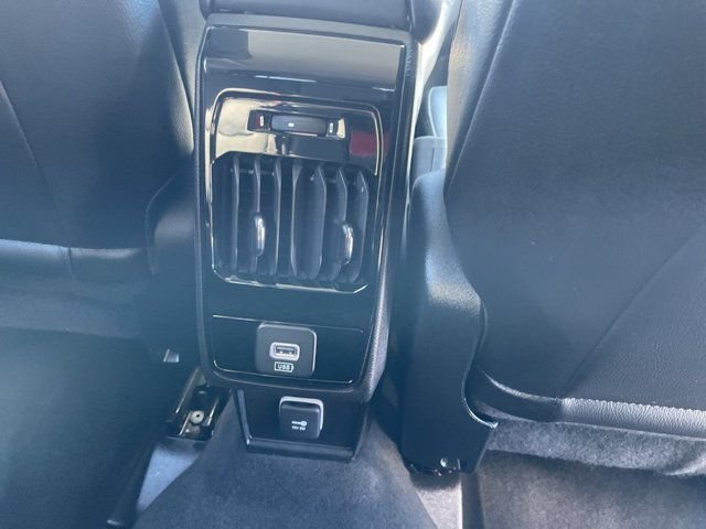 Used 2022 Jeep Compass Limited w/ Sun and Sound Group AWD/4WD image 13