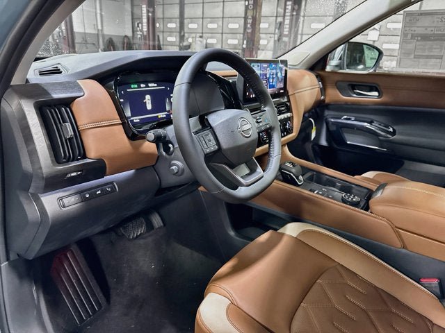 New 2026 Nissan Pathfinder Platinum AWD/4WD image 9