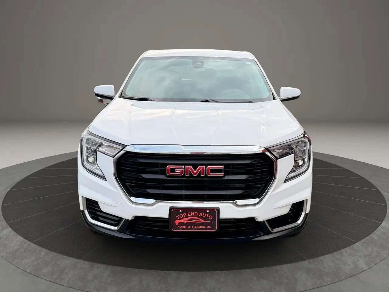 Used 2022 GMC Terrain SLE AWD/4WD image 2