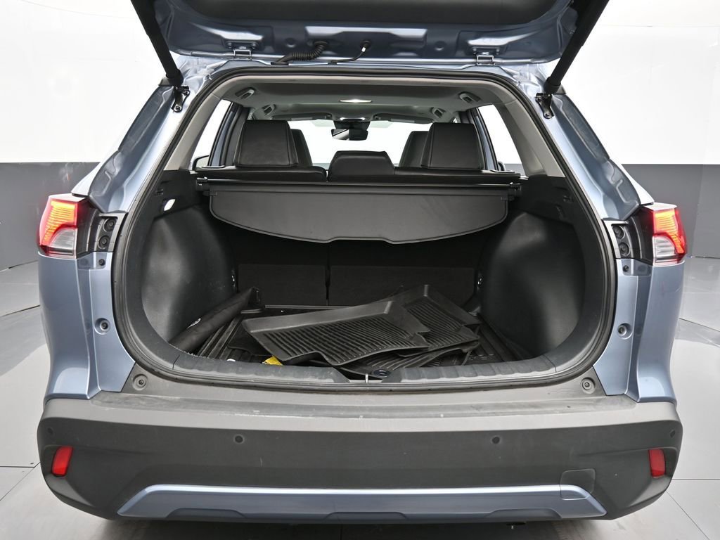 Used 2024 Toyota Corolla Cross XLE w/ Convenience Package image 36