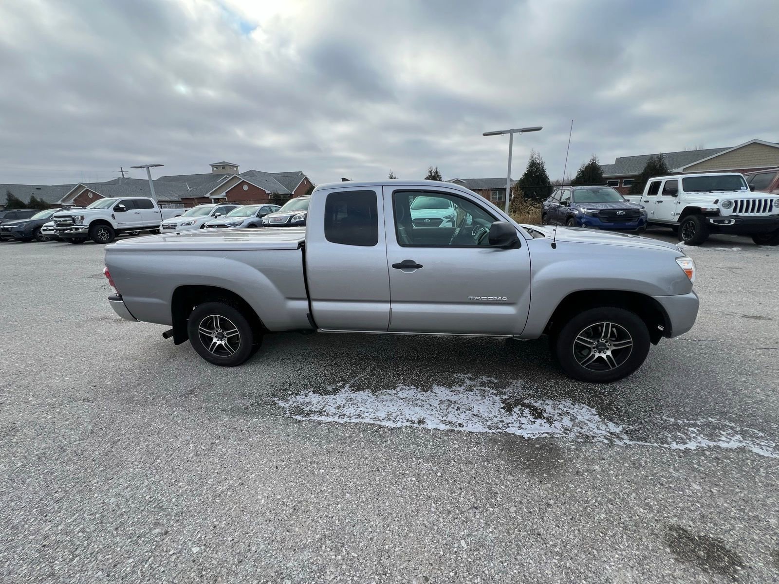 Used 2014 Toyota Tacoma image 10