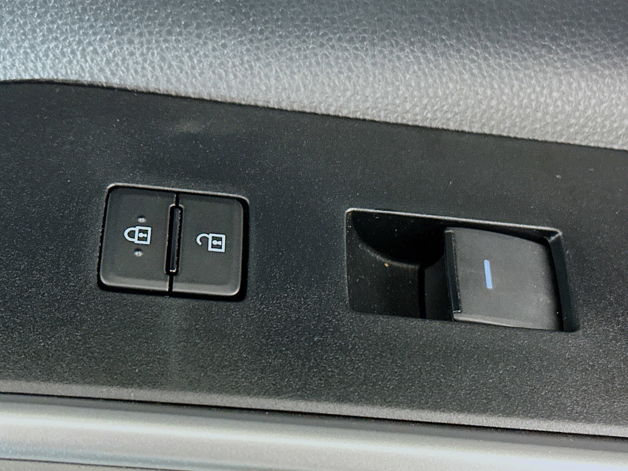 Used 2026 Toyota Highlander XLE image 29