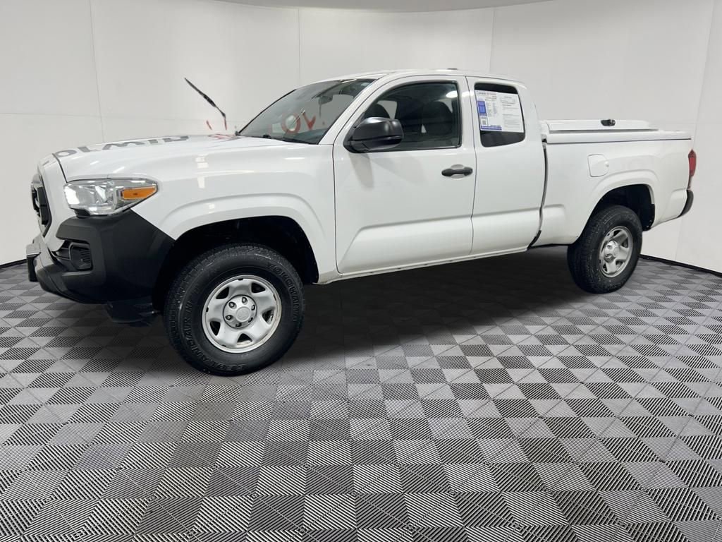 Used 2022 Toyota Tacoma SR AWD/4WD image 4