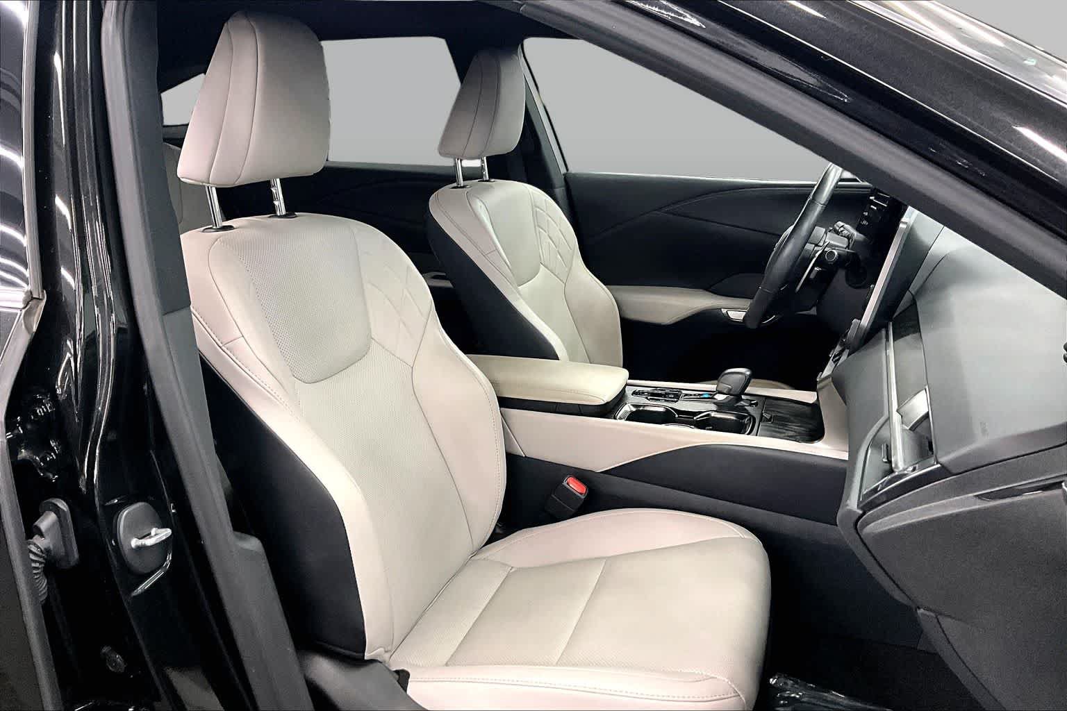 Certified 2023 Lexus RX 350 Premium w/ Accessory Package (Z1) FWD image 8
