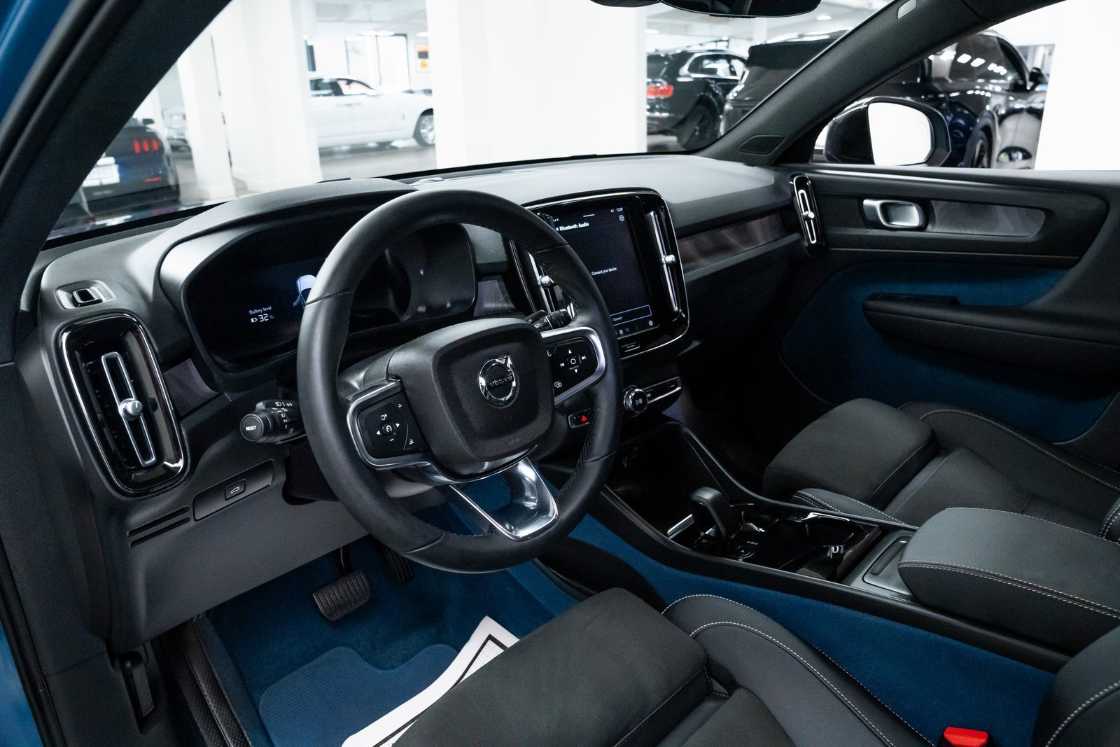 Used 2023 Volvo C40 P8 Recharge Plus w/ Climate Package image 18