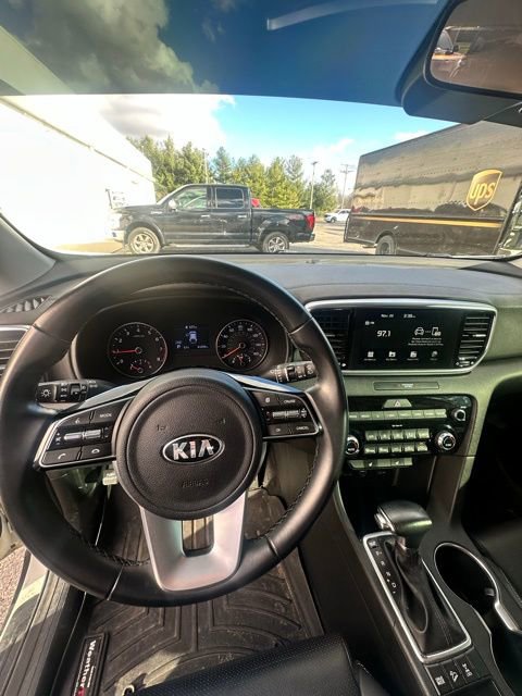 Used 2020 Kia Sportage EX image 10