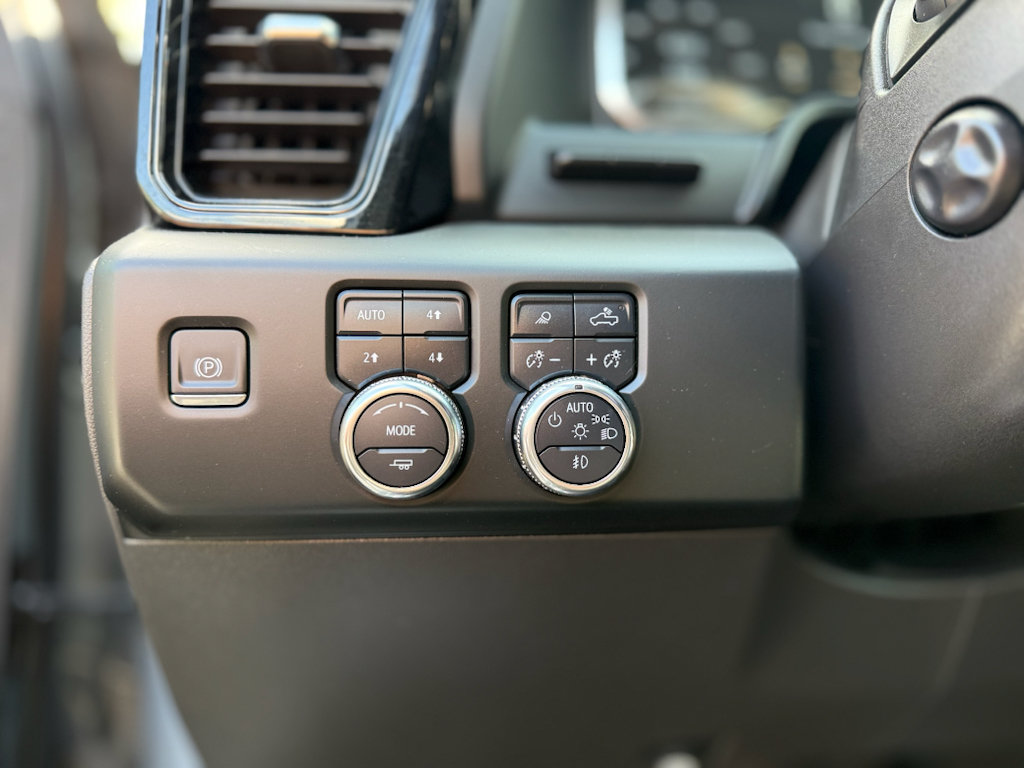 Used 2024 GMC Sierra 1500 AT4 w/ Technology Package AWD/4WD image 40